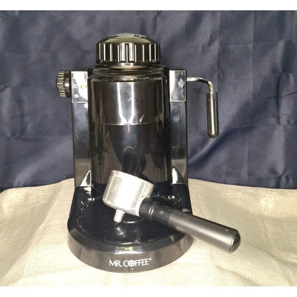 Mr.‎ Coffee Espresso Cappuccino Machine & Frother ECM3 Black Retractable Cord